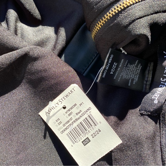 NWT Ashley Stewart Women's Top size 22/24 - Picture 3 of 4